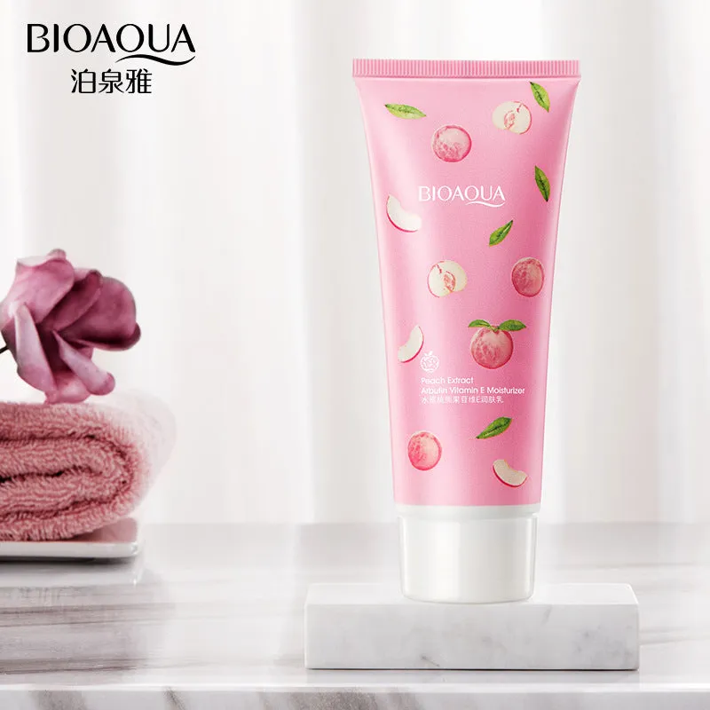 1 Piece Bioaqua Peach Glowing Extract Hand Cream 30g BQY67932