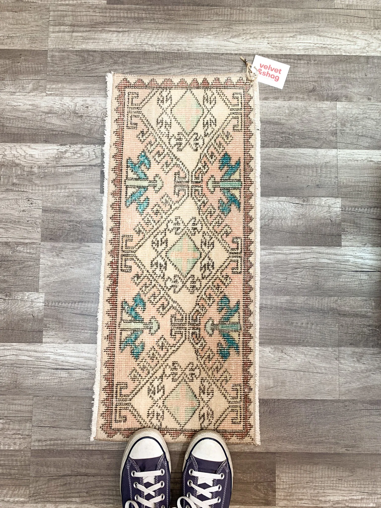 No. 616 - 1.0' x 2.5' Vintage Turkish Mini Rug